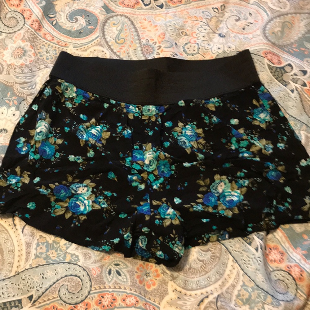 Cute dress shorts